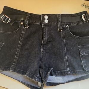 Fashion Nova Black Stretchy Denim Shorts Size 9. NWOT